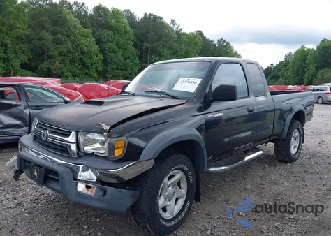 2002 Toyota Tacoma Base V6 из США, поврежденный, VIN 5TEWN72N72Z058610